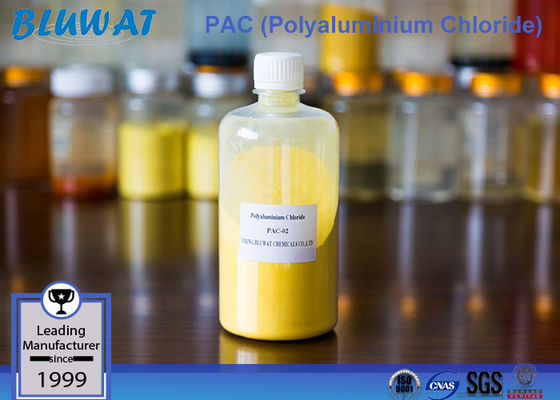 การพ่นแห้ง 30% Pac Poly Aluminium Chloride สำหรับบำบัดน้ำ / โรงงานกระดาษ